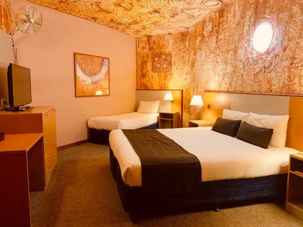 Desert Cave Hotel Кубър Педи Екстериор снимка