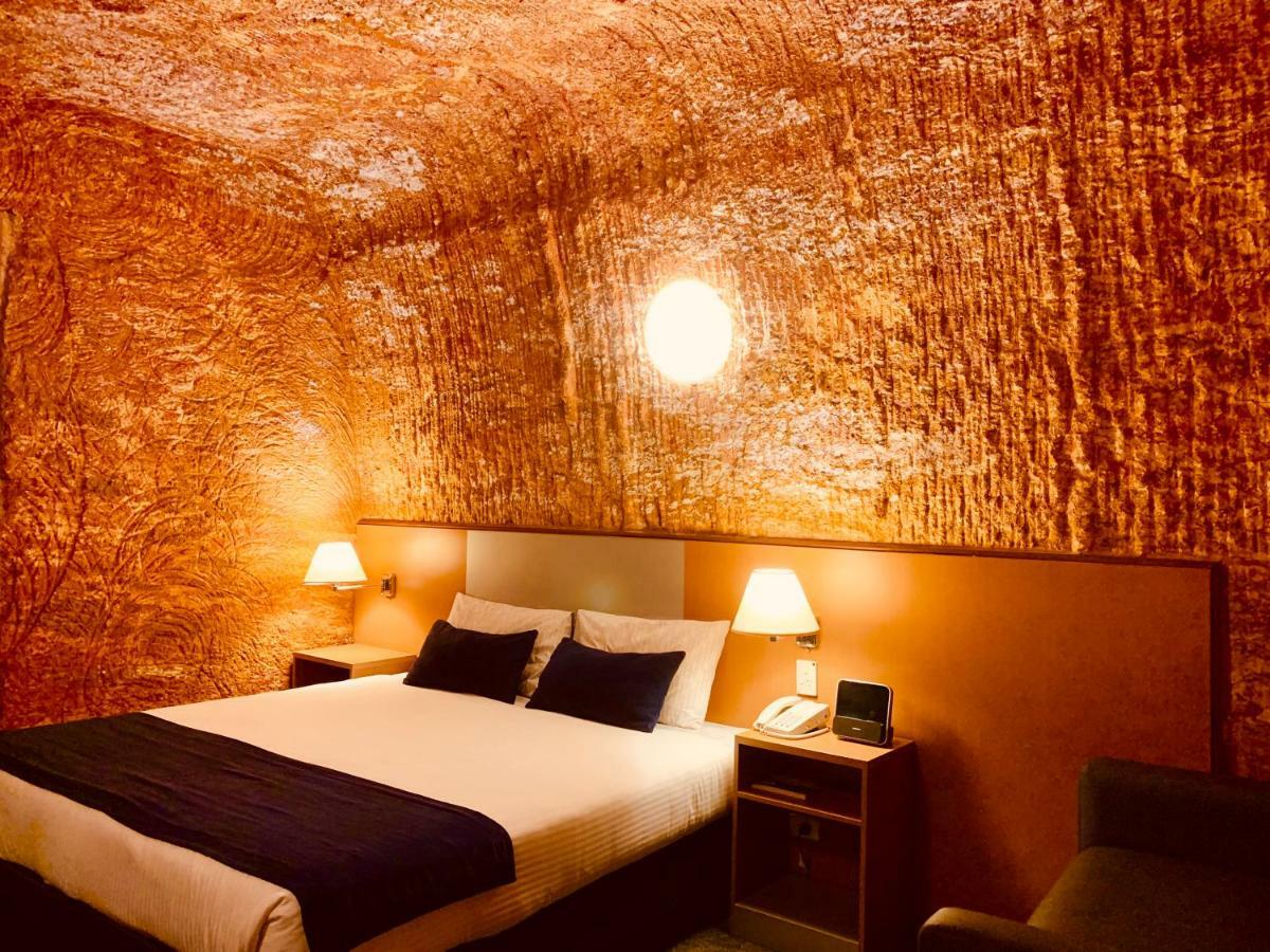 Desert Cave Hotel Кубър Педи Екстериор снимка