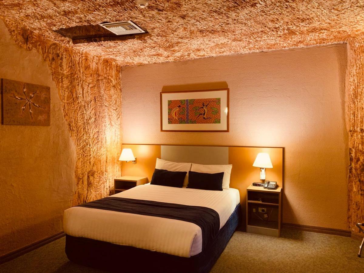 Desert Cave Hotel Кубър Педи Екстериор снимка