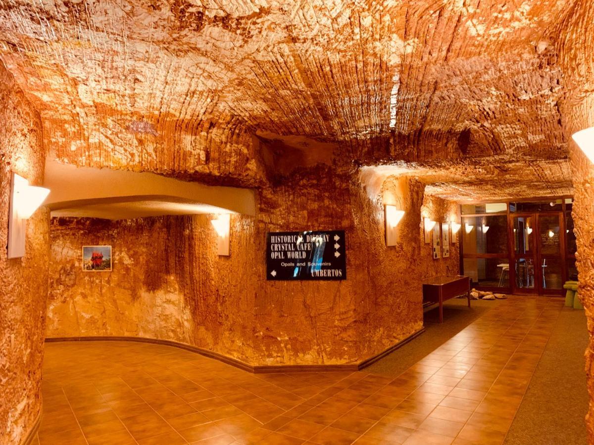 Desert Cave Hotel Кубър Педи Екстериор снимка